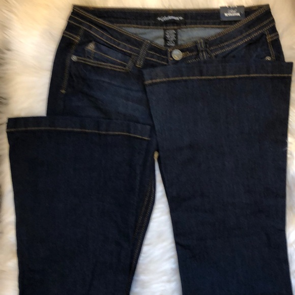Women’s flared jeans size 9 - Picture 4 of 7